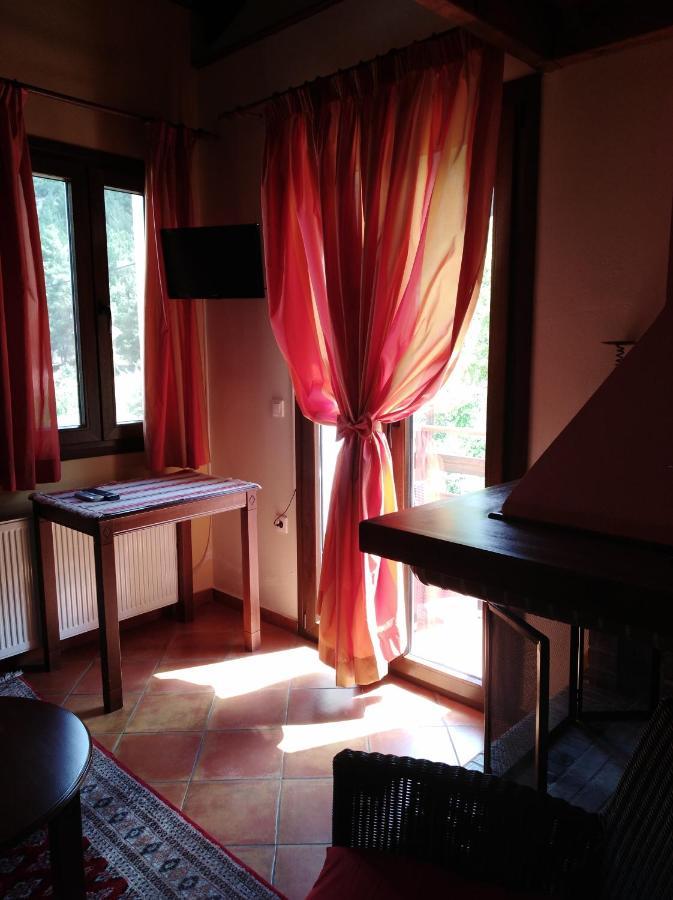 Dryas Guesthouse Полидросос Екстериор снимка