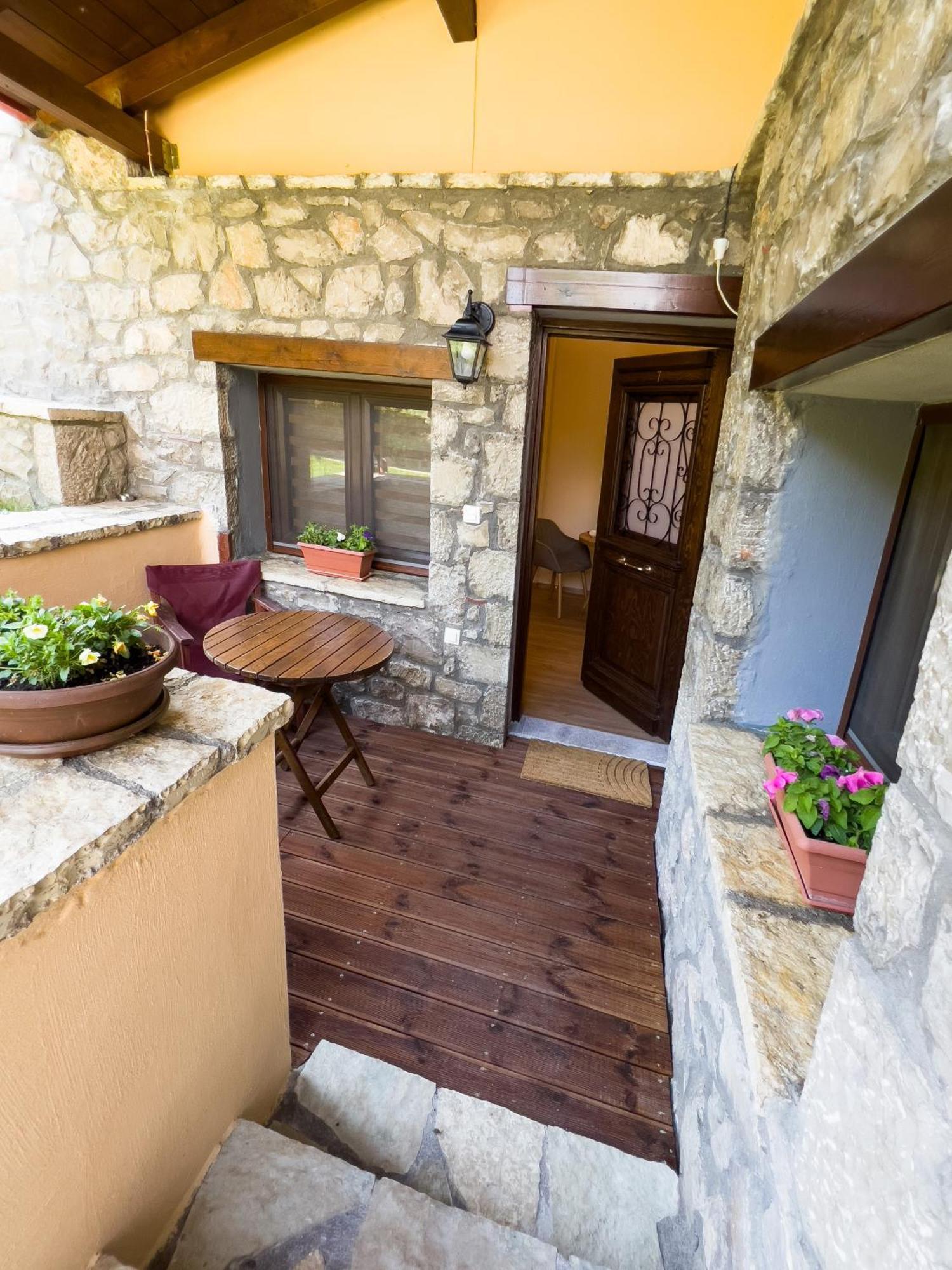 Dryas Guesthouse Полидросос Екстериор снимка