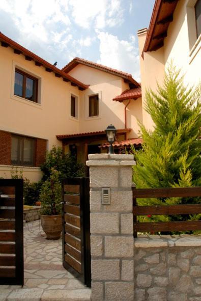 Dryas Guesthouse Полидросос Екстериор снимка