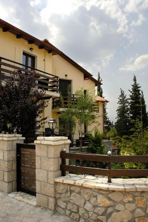 Dryas Guesthouse Полидросос Екстериор снимка